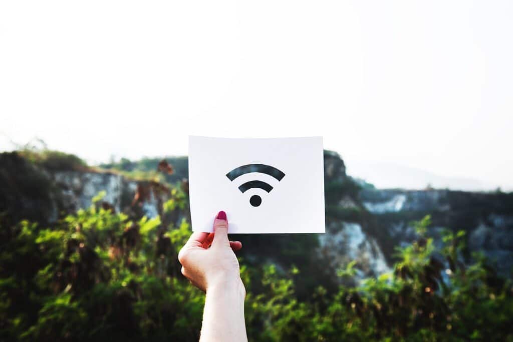 Desmascare os ladrões da sua internet! Descubra os aparelhos em casa que silenciosamente roubam o sinal do seu Wi-Fi.