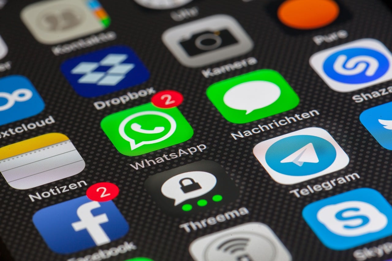 A Meta anunciou uma importante atualização no WhatsApp, introduzindo o compartilhamento de tela em tempo real.